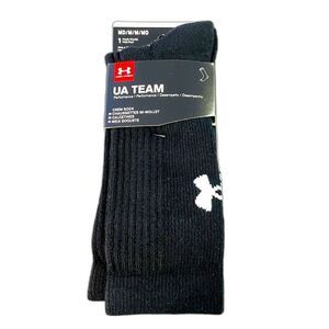 Under Armour medium men’s crew socks black NWT 1 pair
